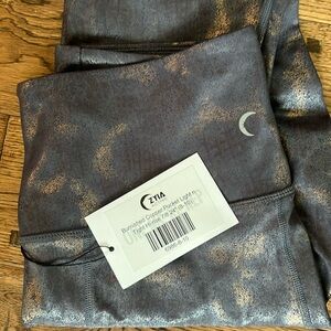 Zyia Active burnished copper pocket light n tight